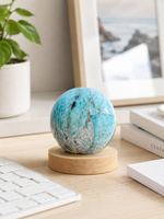 Cargar imagen en el visor de galería, Esfera de Amazonita Natural · 294 g · 19,5 cm
