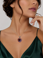Cargar imagen en el visor de galería, Dije Corazón de Amatista Natural Pulida Símbolo Celta Plata 950
