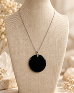 Cargar imagen en el visor de galería, Colgante espejo de obsidiana con cadena de plata de ley – Prismatica House
